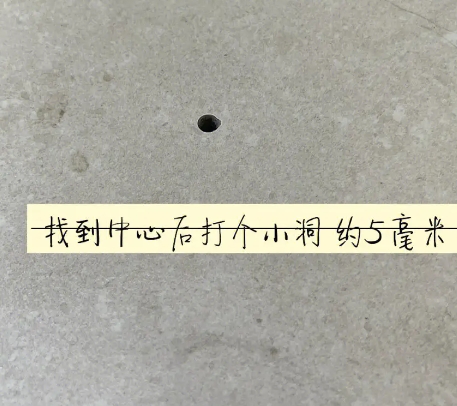 萝北瓷砖空鼓维修公司专业解答在瓷砖铺贴过程中，如果砂料搅拌不均匀，将会带来以下问题